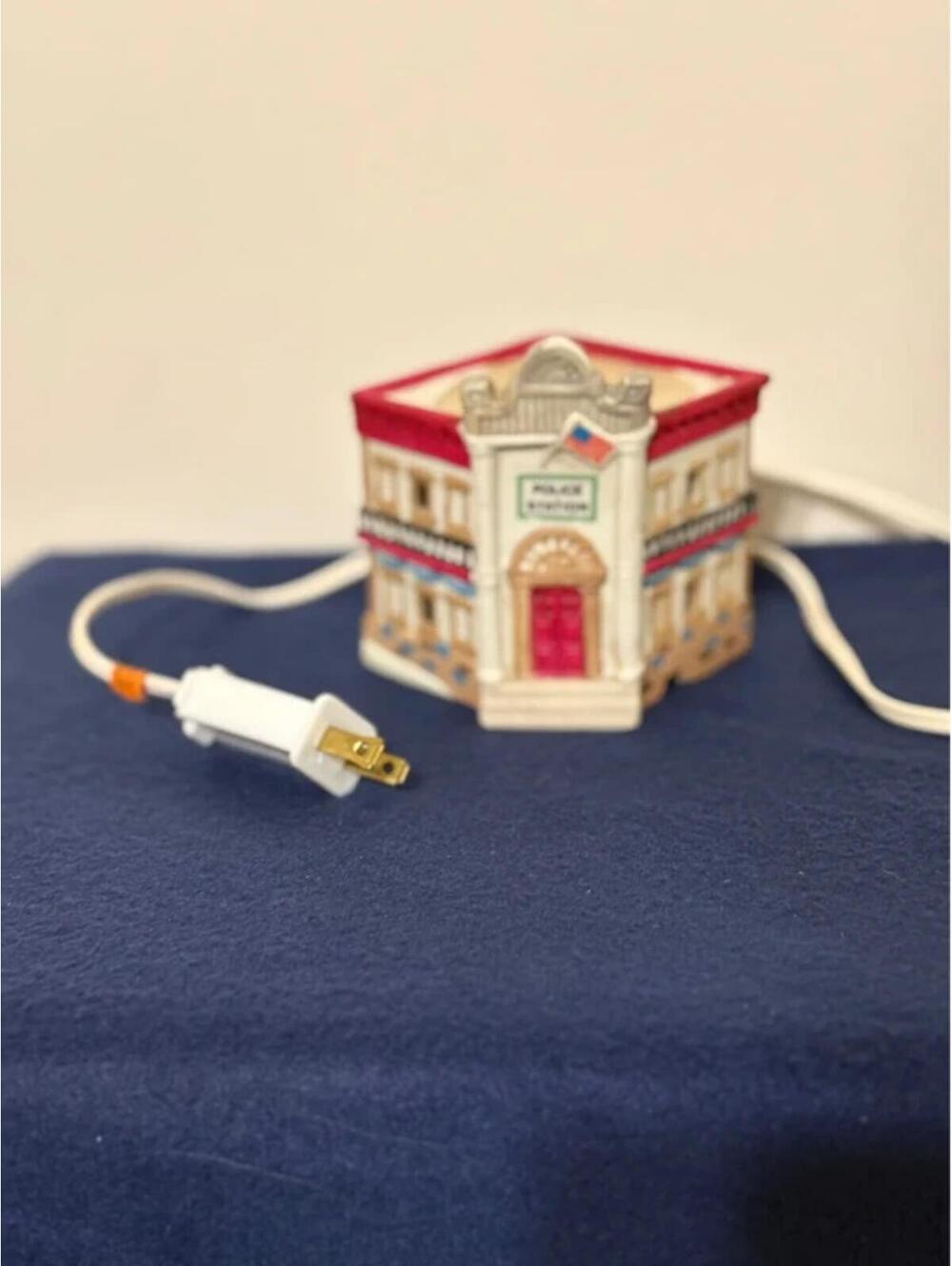 vintage 1990s Home Town America Collection  Christmas village police station .